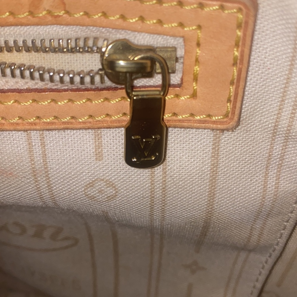Louis Vuitton Damier Azur Neverfull MM - Picture 6 of 10